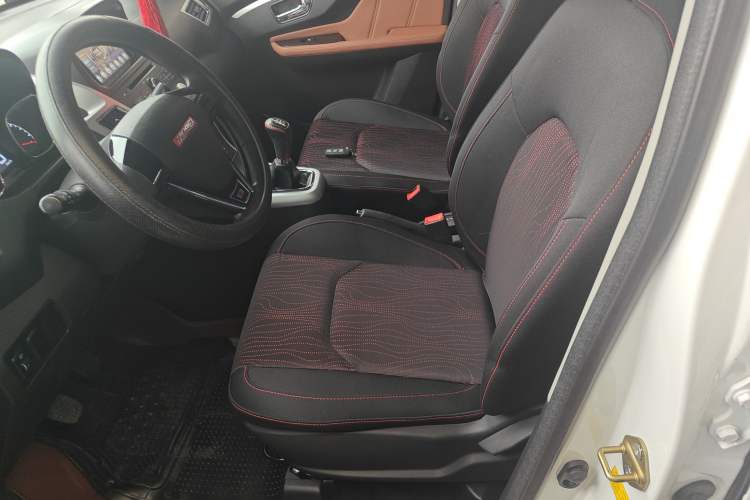 Used Jinbei Zhishang S35 2016 1.5L Manual Smart Edition Interior 7