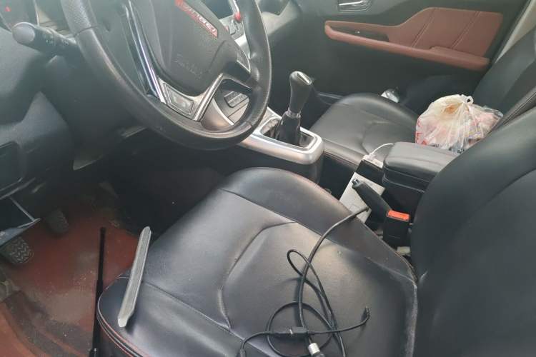 Used Jinbei Zhishang S35 2016 1.5L Manual Smart Edition Left Front Seat