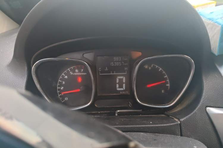 Used Jinbei Zhishang S35 2016 1.5L Manual Smart Edition Odometer Close Up