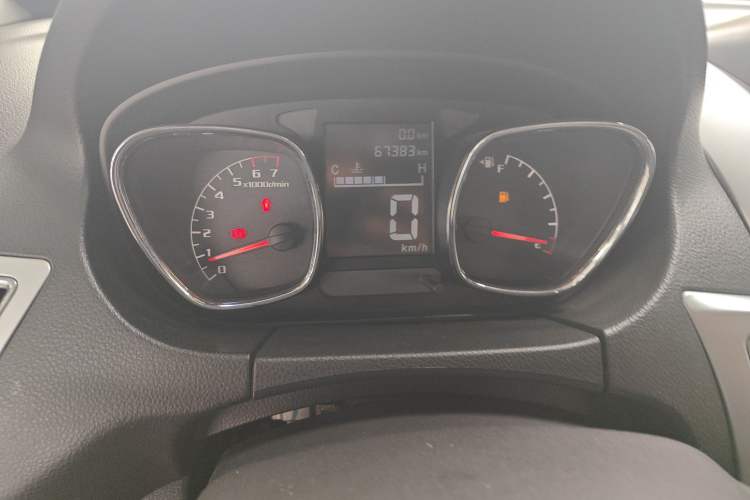 Used Jinbei Zhishang S35 2016 1.5L Manual Luxury Edition Odometer Close Up
