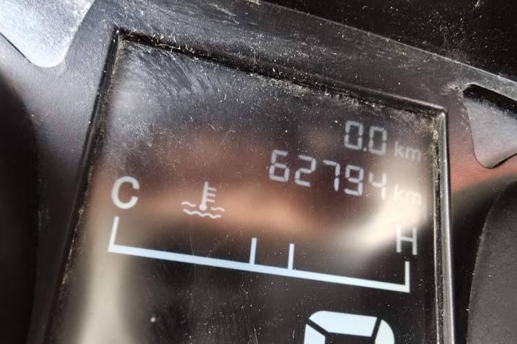 Used Jinbei Zhishang S35 2016 1.5L Manual Smart Edition Odometer Close Up