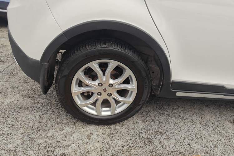 Used Jinbei Zhishang S35 2016 1.5L Manual Smart Edition Right Rear Wheel Hub
