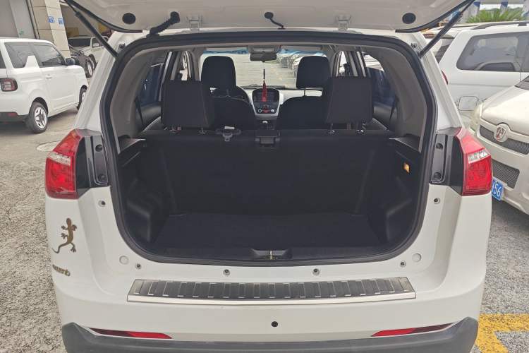Used Jinbei Zhishang S35 2016 1.5L Manual Smart Edition Trunk