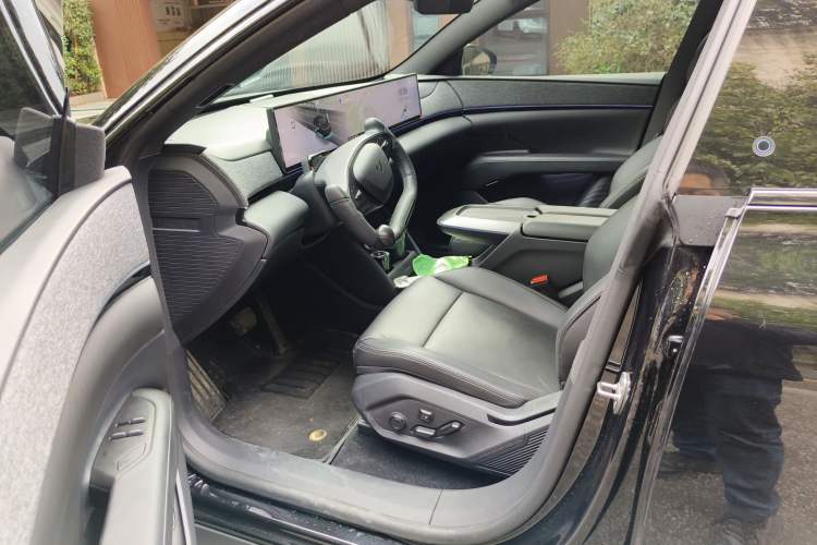Used Jiyue 01 2024 Max Long-Range Model Driver Seat