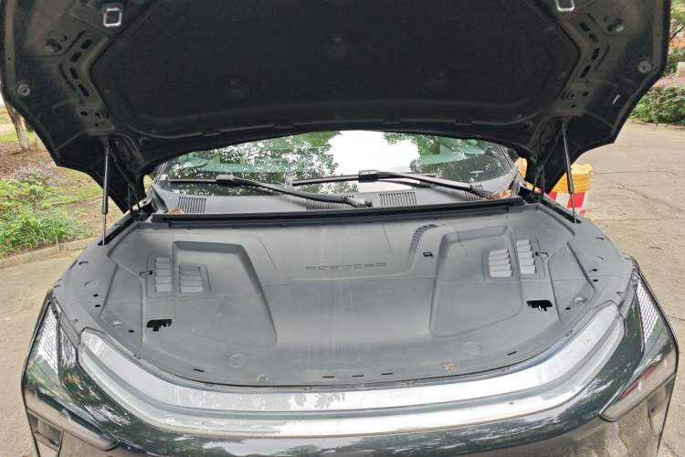 Used Jiyue 01 2024 Max Engine Bay