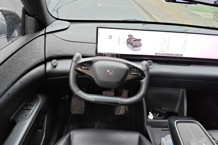 Used Jiyue 01 2024 Max Long-Range Model Steering Wheel