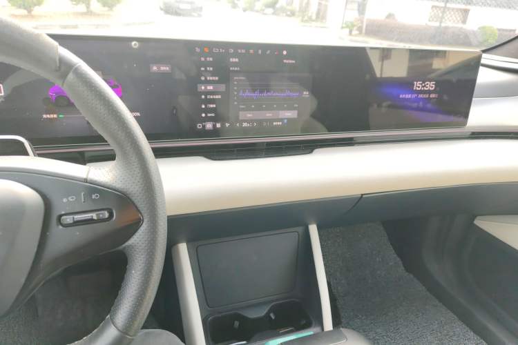 Used Jiyue 01 2024 Max Performance Edition Audio And AC Panel