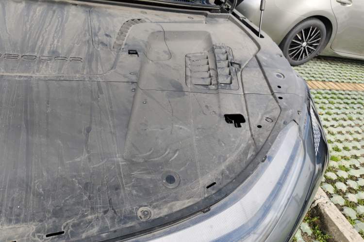 Used Jiyue 01 2024 Max Performance Edition Engine Bay Left