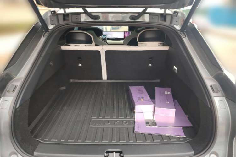 Used Jiyue 01 2024 Max Trunk