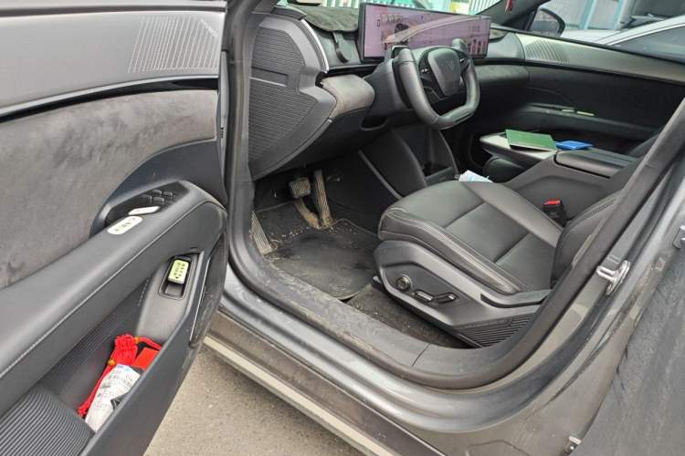 Used Jiyue 01 2024 Max Long-Range Model Driver Seat