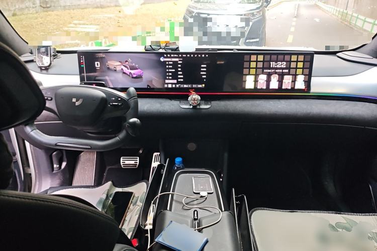 Used Jiyue 01 2024 Max Center Console