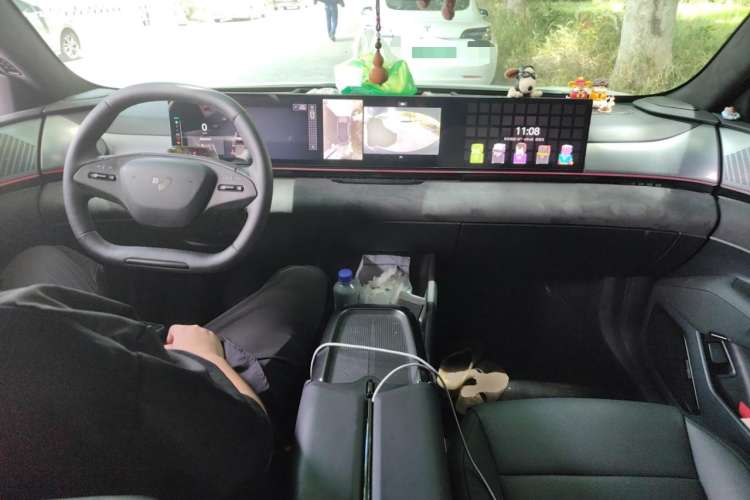 Used Jiyue 01 2024 Facelifted Max Long-Range Version Center Console