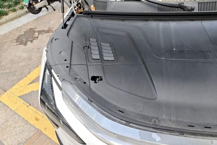 Used Jiyue 01 2024 Max Long-Range Model Engine Bay Right