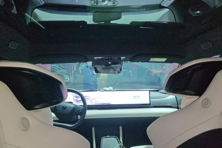 Used Jiyue 01 2024 Max Headliner
