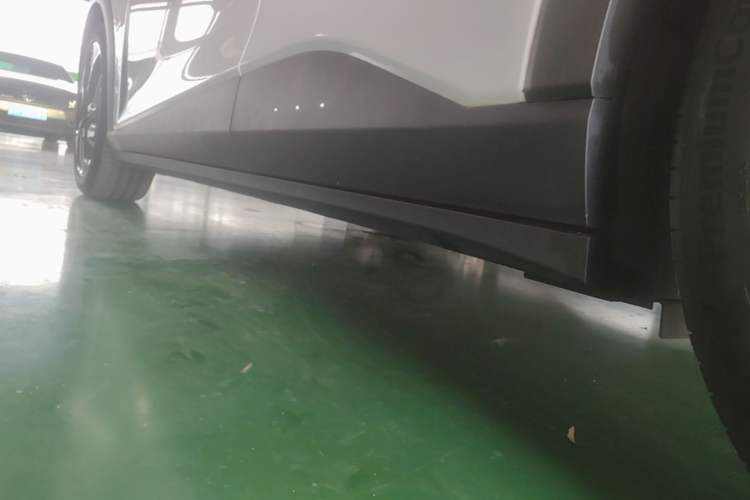 Used Jiyue 01 2024 Facelifted Max Long-Range Version Left Side Sill