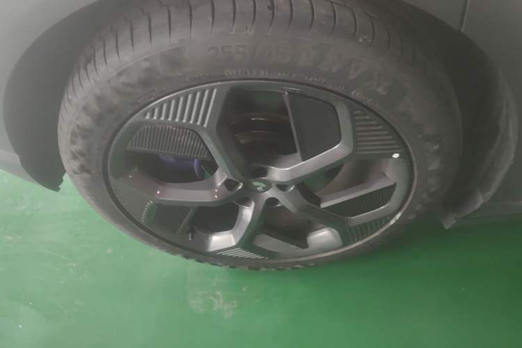 Used Jiyue 01 2024 Facelifted Max Long-Range Version Right Rear Wheel Hub