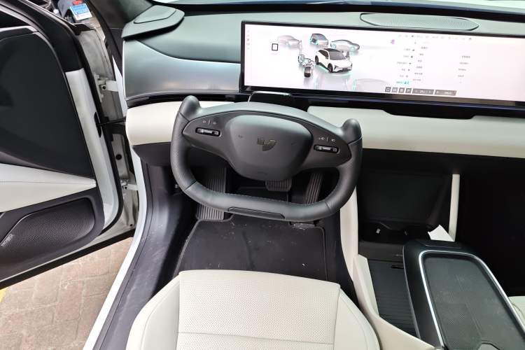 Used Jiyue 01 2024 Max Long-Range Model Steering Wheel