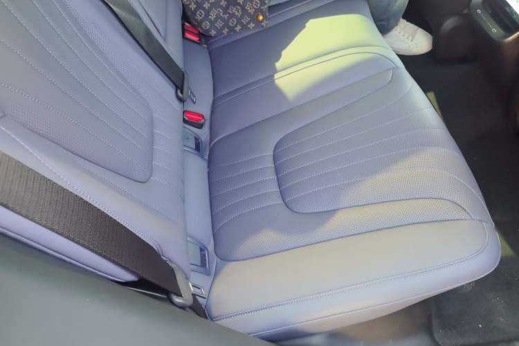 Used Jiyue 07 2024 Long-Range Version Left Rear Seat