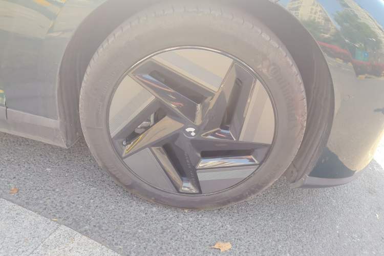Used Jiyue 07 2024 Long-Range Version Right Front Wheel Hub