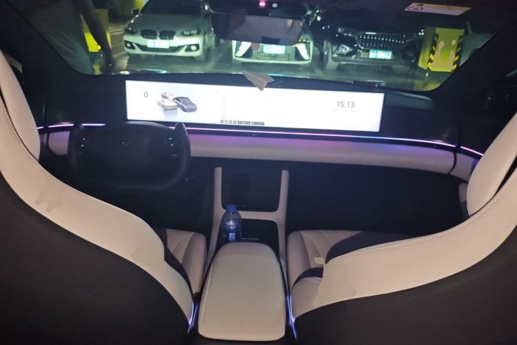 Used Jiyue 07 2024 Long-Range Version Center Console