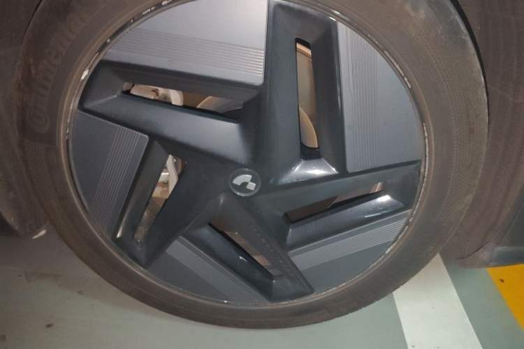 Used Jiyue 07 2024 Long-Range Version Right Front Wheel Hub