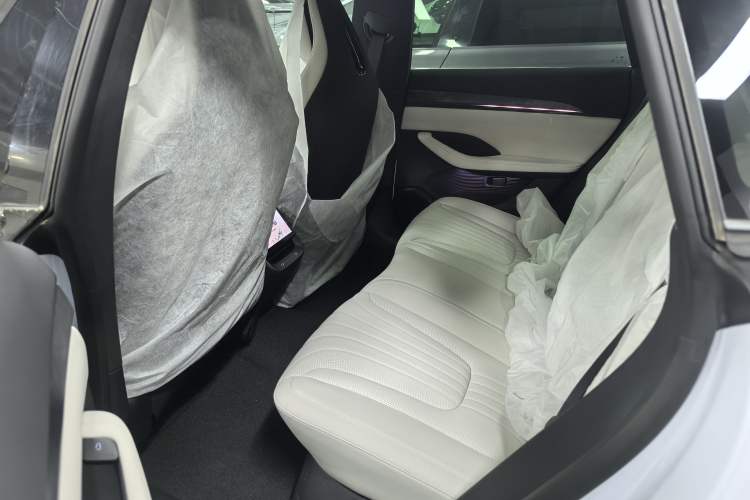 Used Jiyue 07 2024 Long-Range Version Interior 3