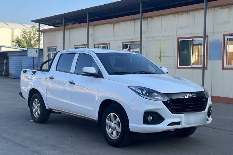 Used JMC Baodian 2022 2.5T Diesel Two-Wheel-Drive Comfort Edition Standard Wheelbase JX4D25A6L Exterior 2