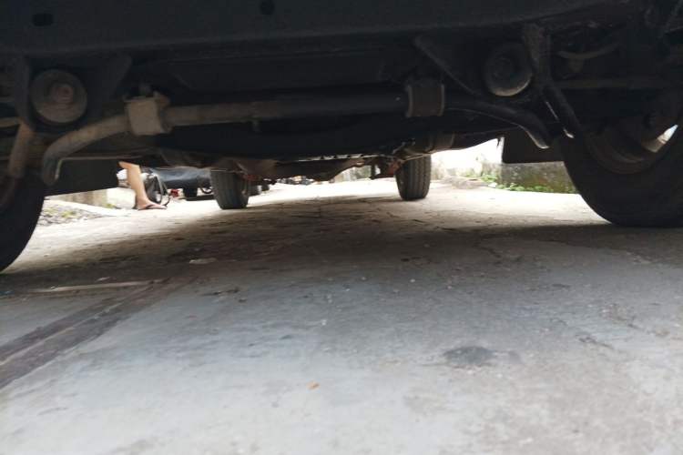 Used JMC Baodian 2009 2.8T Two-Wheel-Drive Diesel GL Chassis Front