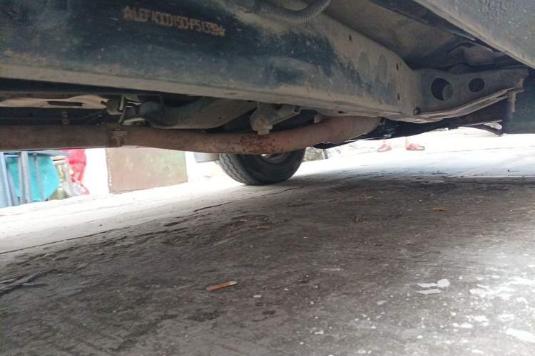 Used JMC Baodian 2009 2.8T Two-Wheel-Drive Diesel GL Chassis Front Right