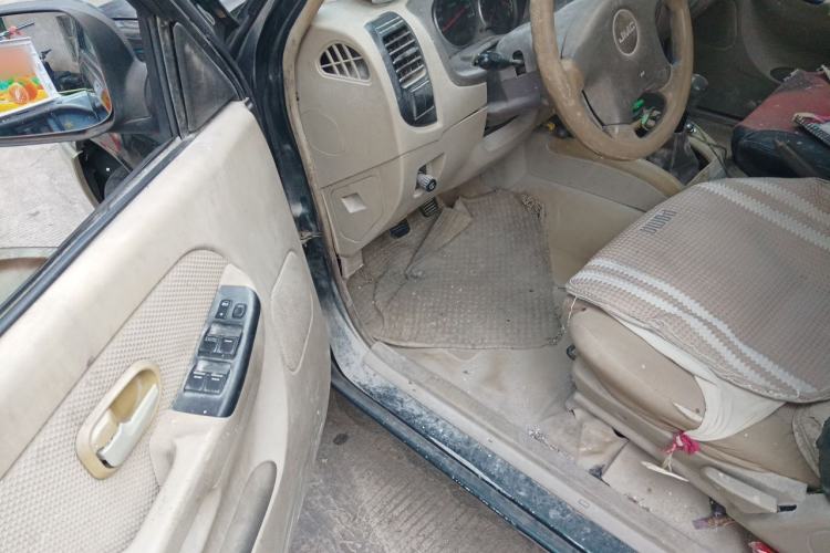 Used JMC Baodian 2009 2.8T Two-Wheel-Drive Diesel GL Driver Seat