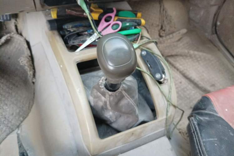 Used JMC Baodian 2009 2.8T Two-Wheel-Drive Diesel GL Gear Lever