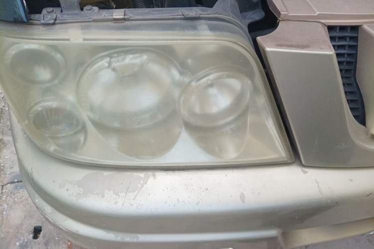 Used JMC Baodian 2009 2.8T Two-Wheel-Drive Diesel GL Right Front Headlight