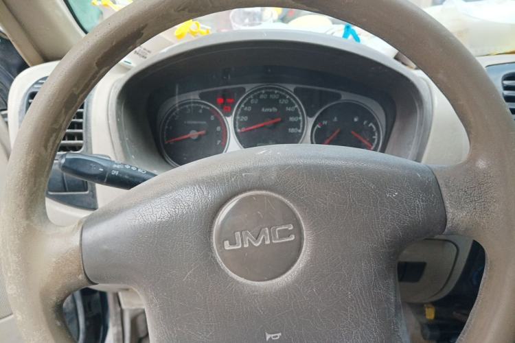 Used JMC Baodian 2009 2.8T Two-Wheel-Drive Diesel GL Steering Wheel