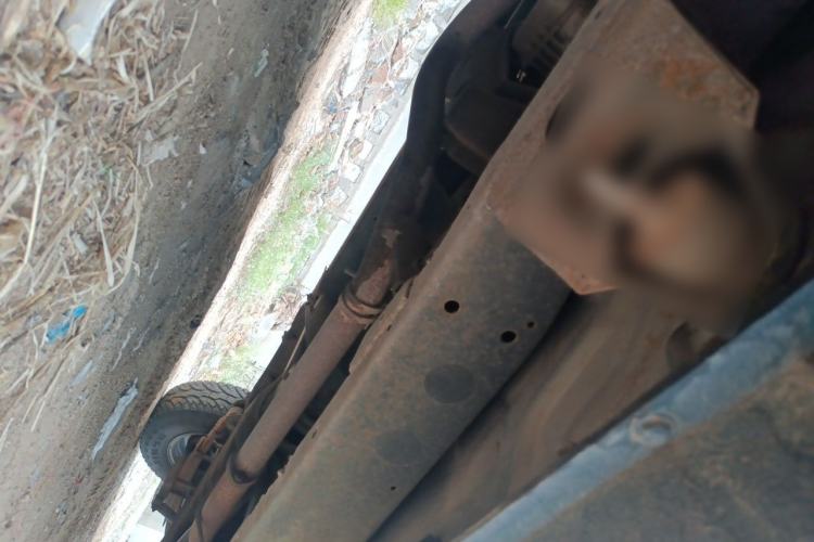 Used JMC Baodian 2009 2.8T Two-Wheel-Drive Diesel GL Chassis Front Left