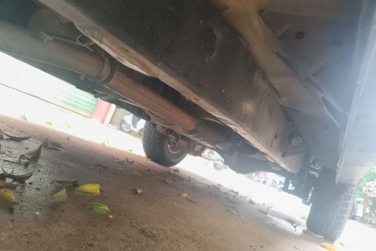 Used JMC Baodian 2009 2.8T Two-Wheel-Drive Diesel GL Chassis Front Left