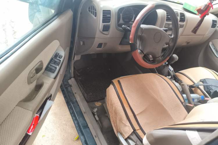 Used JMC Baodian 2009 2.8T Two-Wheel-Drive Diesel GL Driver Seat