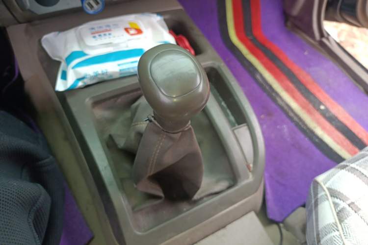 Used JMC Baodian 2009 2.8T Two-Wheel-Drive Diesel GL Gear Lever