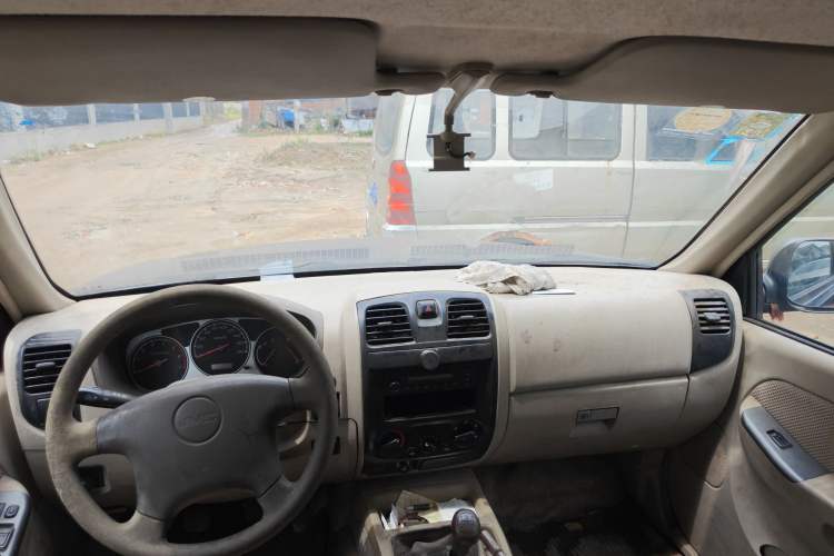Used JMC Baodian 2013 2.8T Two-Wheel-Drive Diesel Comfort Value Edition Headliner