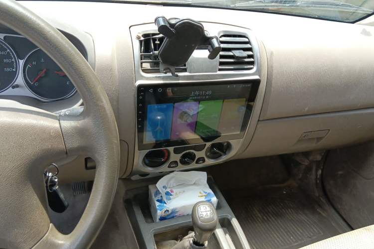 Used JMC Baodian 2013 2.8T Two-Wheel-Drive Diesel Comfort & Style Edition Audio And AC Panel