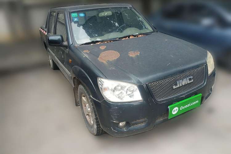 Used JMC Baodian 2013 2.8T Four-Wheel Drive Comfortable & Stylish Edition JX493ZLQ4C Front Right 45 Deg