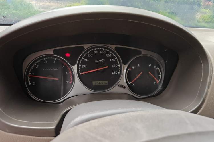 Used JMC Baodian 2013 2.8T Two-Wheel-Drive Diesel Comfort Value Edition Instrument Cluster