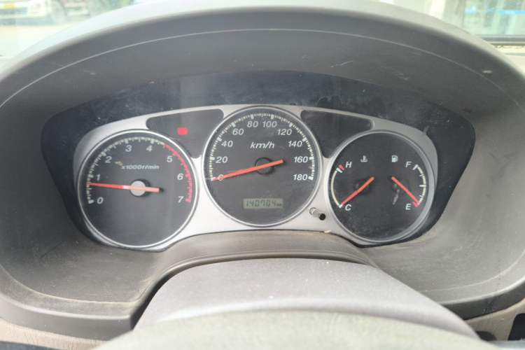 Used JMC Baodian 2013 2.8T Two-Wheel-Drive Diesel Comfort Value Edition Instrument Cluster