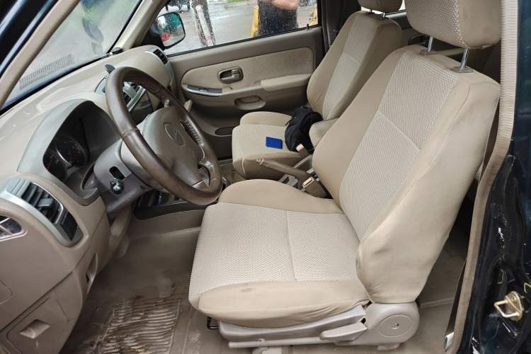 Used JMC Baodian 2013 2.8T Two-Wheel-Drive Diesel Comfort Value Edition Left Front Seat