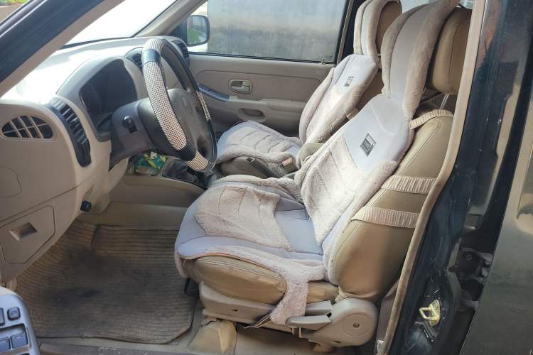 Used JMC Baodian 2013 2.8T Two-Wheel-Drive Diesel Comfort Value Edition Left Front Seat