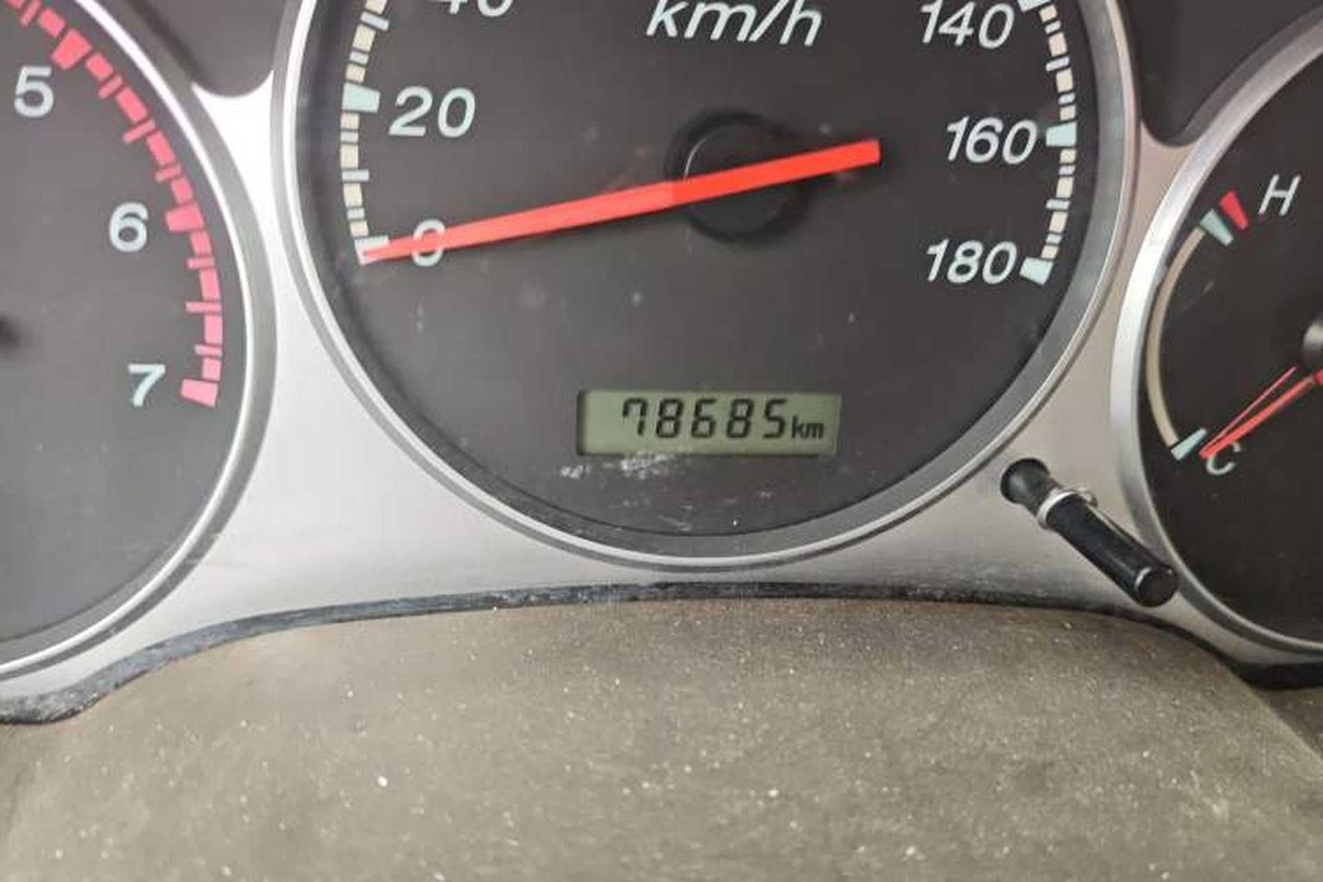 Used JMC Baodian 2013 2.8T Four-Wheel Drive Diesel Comfort Value Edition Odometer Close Up