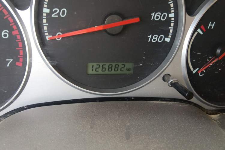 Used JMC Baodian 2013 2.8T Two-Wheel-Drive Diesel Comfort & Style Edition Odometer Close Up