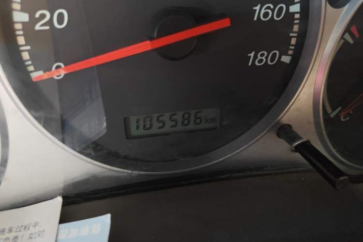 Used JMC Baodian 2013 2.8T Two-Wheel-Drive Diesel Comfort Value Edition Odometer Close Up