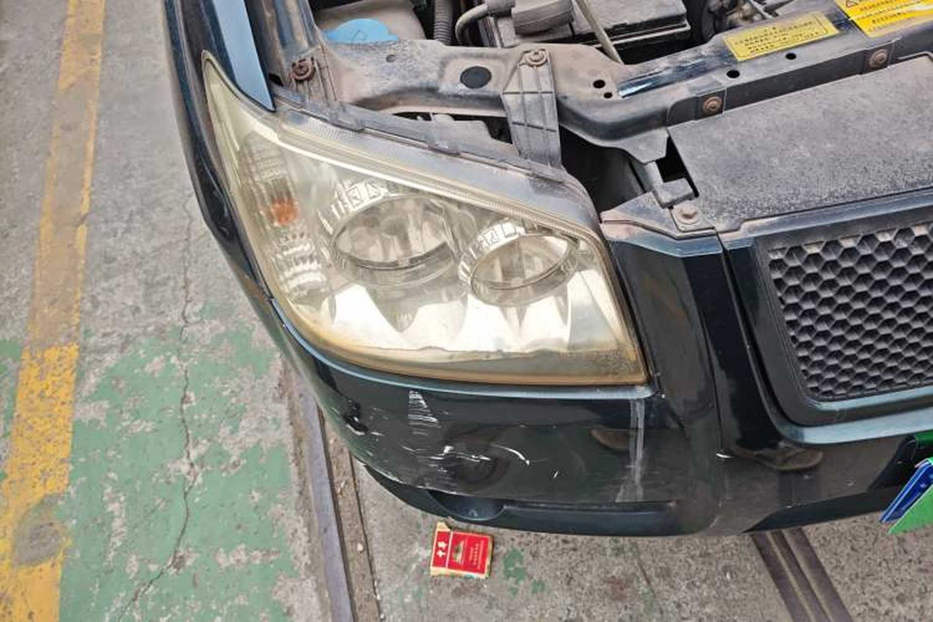 Used JMC Baodian 2013 2.8T Four-Wheel Drive Diesel Comfort Value Edition Right Front Headlight