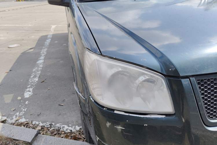 Used JMC Baodian 2013 2.8T Four-Wheel Drive Diesel Comfort Value Edition Right Front Headlight