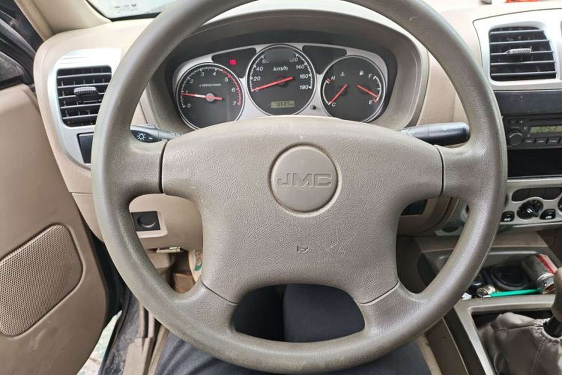 Used JMC Baodian 2013 2.8T Four-Wheel Drive Diesel Comfort Value Edition Steering Wheel